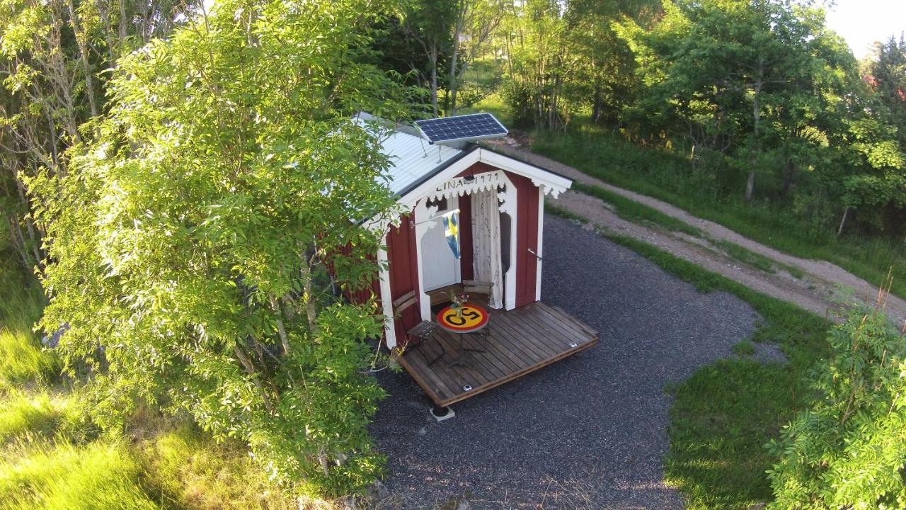 Liten Enklare Klimatsmart Stuga I Roslagen Osthammar Exterior photo